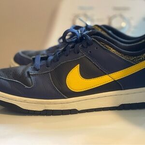 Nike DUNKS Low Blue and Yellow Sneakers SIZE 9